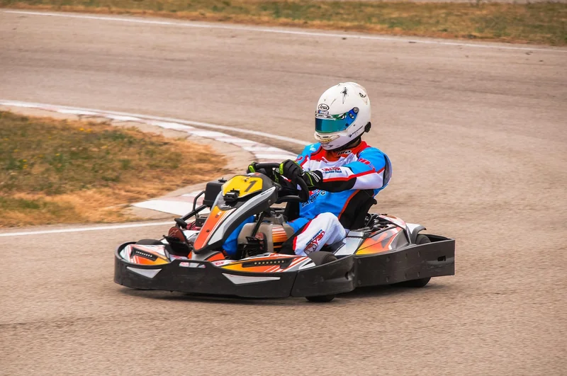 Karting de loisir ou compétition : comment choisir ?